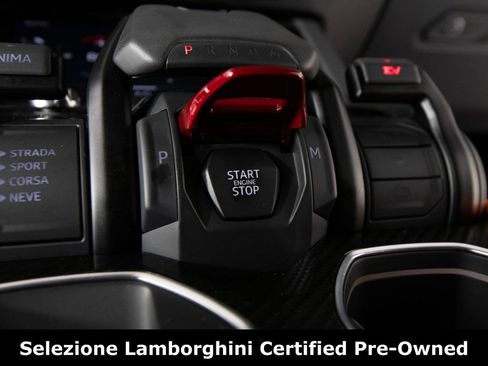 Used 2025 Lamborghini Urus SE image 24