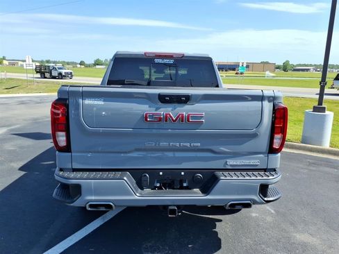 Used 2024 GMC Sierra 1500 Elevation w/ Preferred Package AWD/4WD image 4