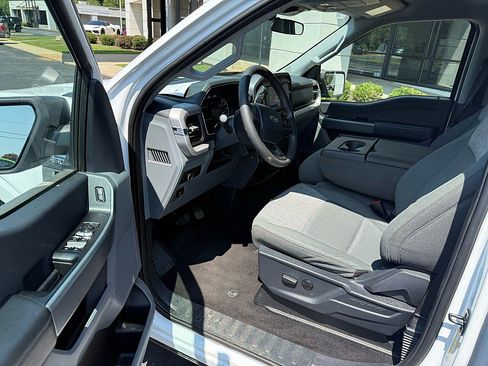 Used 2023 Ford F150 XLT RWD image 8