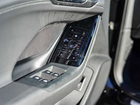 New 2025 Audi A6 e-tron Premium image 22