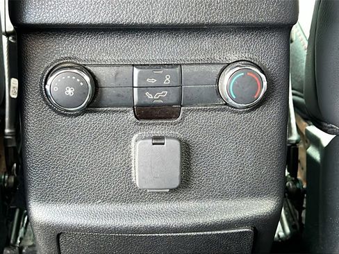 Used 2019 Ford Explorer XLT w/ XLT Sport Appearance Package image 36