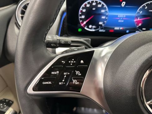 Used 2025 Mercedes-Benz GLB 250 4MATIC image 18