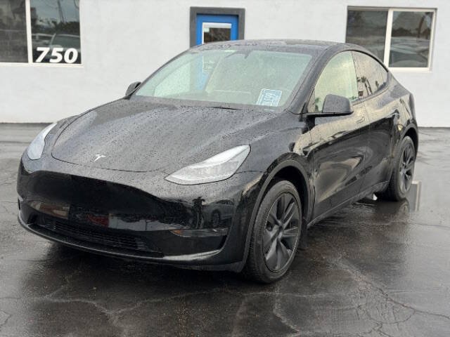 Used 2025 Tesla Model Y Long Range RWD image 7