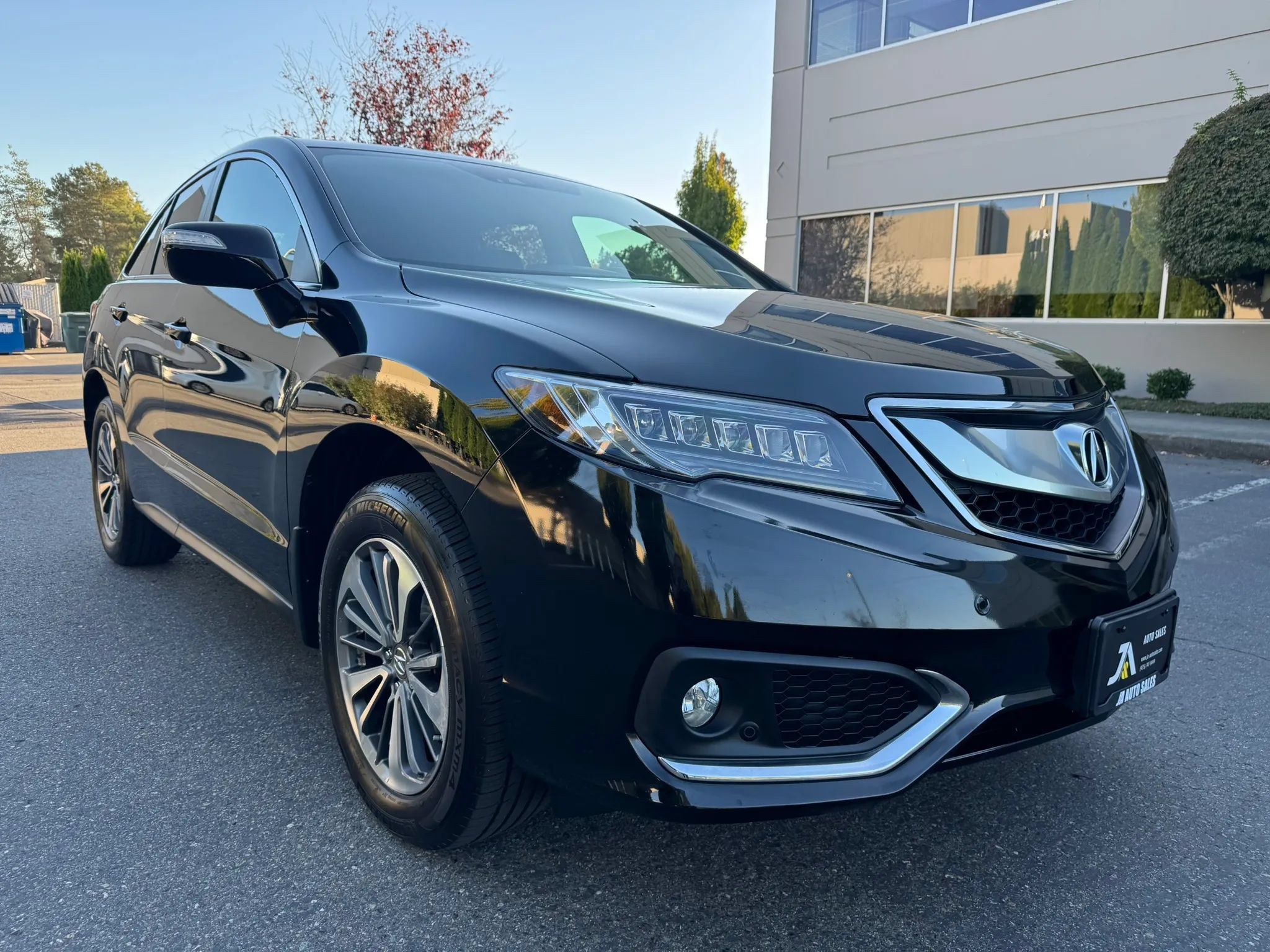 Used 2017 Acura RDX w/ Advance Package AWD/4WD image 2