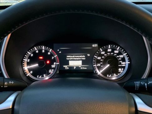 Used 2025 Toyota Highlander XLE FWD image 23