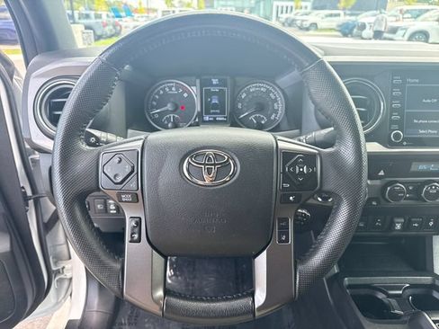 Used 2023 Toyota Tacoma TRD Sport w/ Technology Package AWD/4WD image 16