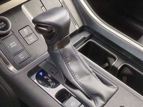 Used 2024 Lexus GX 550 w/ Accessory Package (2T) AWD/4WD image 11