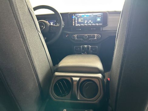 Used 2025 Jeep Wrangler Unlimited Sport S 4xe AWD/4WD image 30
