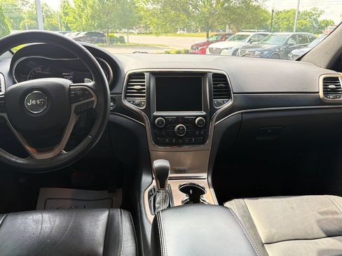 Used 2016 Jeep Grand Cherokee Limited AWD/4WD image 27