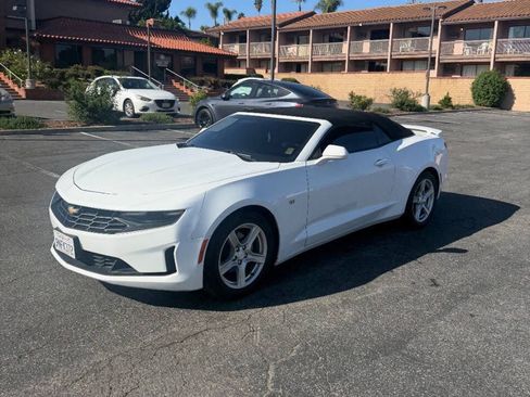 Used 2020 Chevrolet Camaro LT RWD image 1