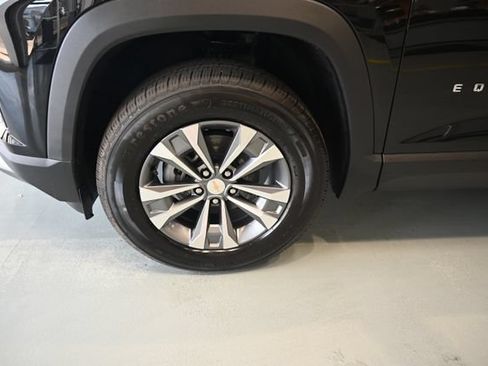 New 2026 Chevrolet Equinox LT w/ Convenience Package II FWD image 28