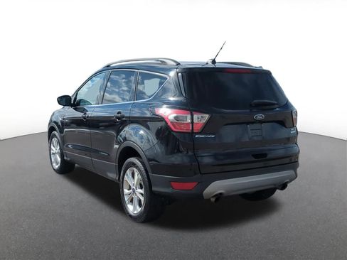 Used 2018 Ford Escape SE image 4