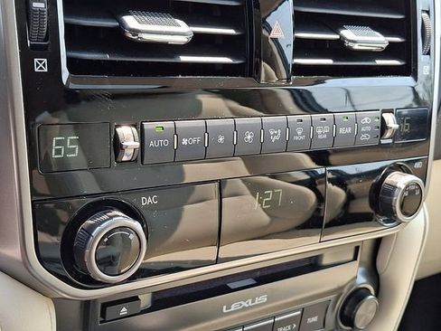 Certified 2023 Lexus GX 460 Premium w/ Premium Package AWD/4WD image 17
