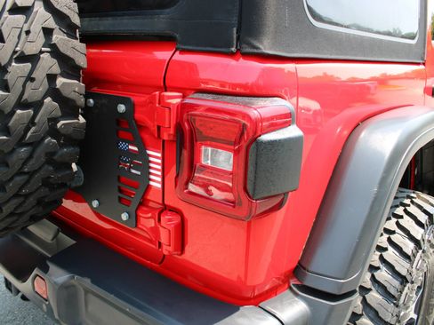 Used 2019 Jeep Wrangler Unlimited Rubicon AWD/4WD image 36