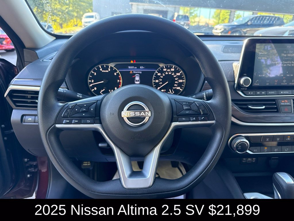 Used 2025 Nissan Altima 2.5 SV FWD image 21