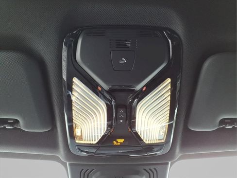 Used 2022 BMW X5 xDrive40i AWD/4WD image 25