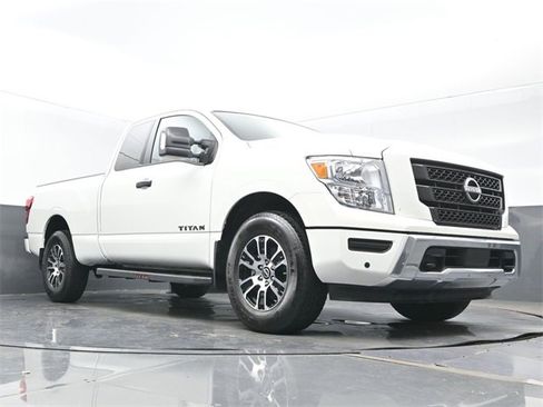 Used 2024 Nissan Titan SV w/ SV Utility Package image 24