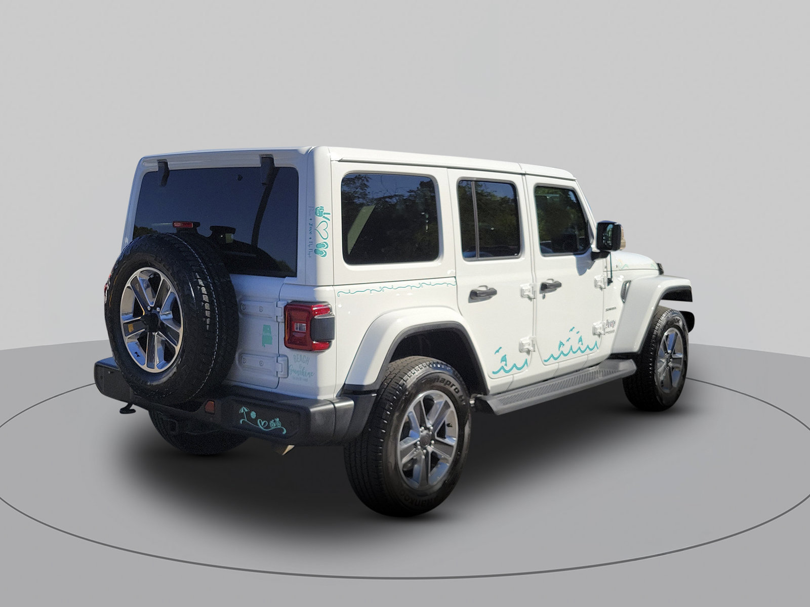 Used 2020 Jeep Wrangler Unlimited Sahara AWD/4WD image 3