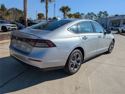 Used 2024 Honda Accord EX image 4