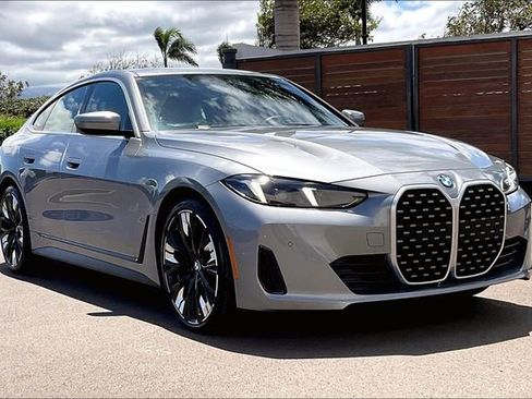 Used 2025 BMW 430i w/ Premium Package RWD image 2