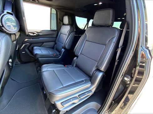 Used 2023 GMC Yukon XL Denali w/ Denali Reserve Package AWD/4WD image 25