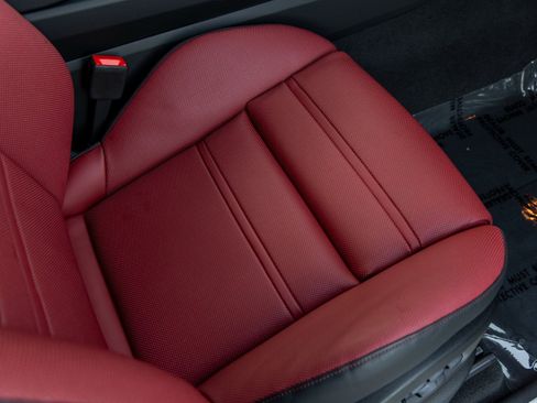 Certified 2025 Porsche Cayenne S image 50