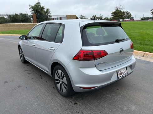 Used 2016 Volkswagen e-Golf SE w/ DC Fast Charging Package FWD image 4