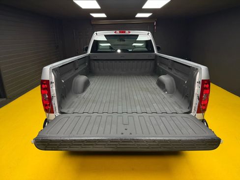 Used 2013 Chevrolet Silverado 1500 W/T RWD image 12