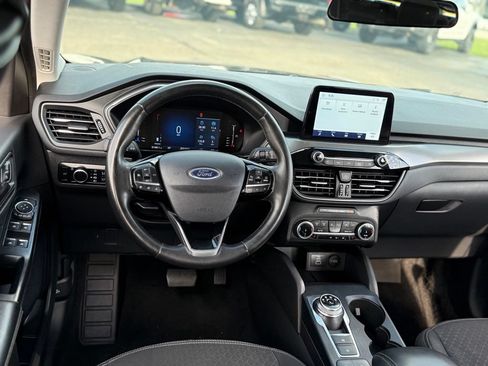 Used 2024 Ford Escape Active AWD/4WD image 4