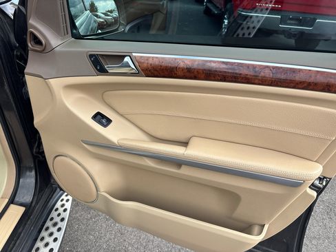 Used 2008 Mercedes-Benz GL 550 4MATIC image 17
