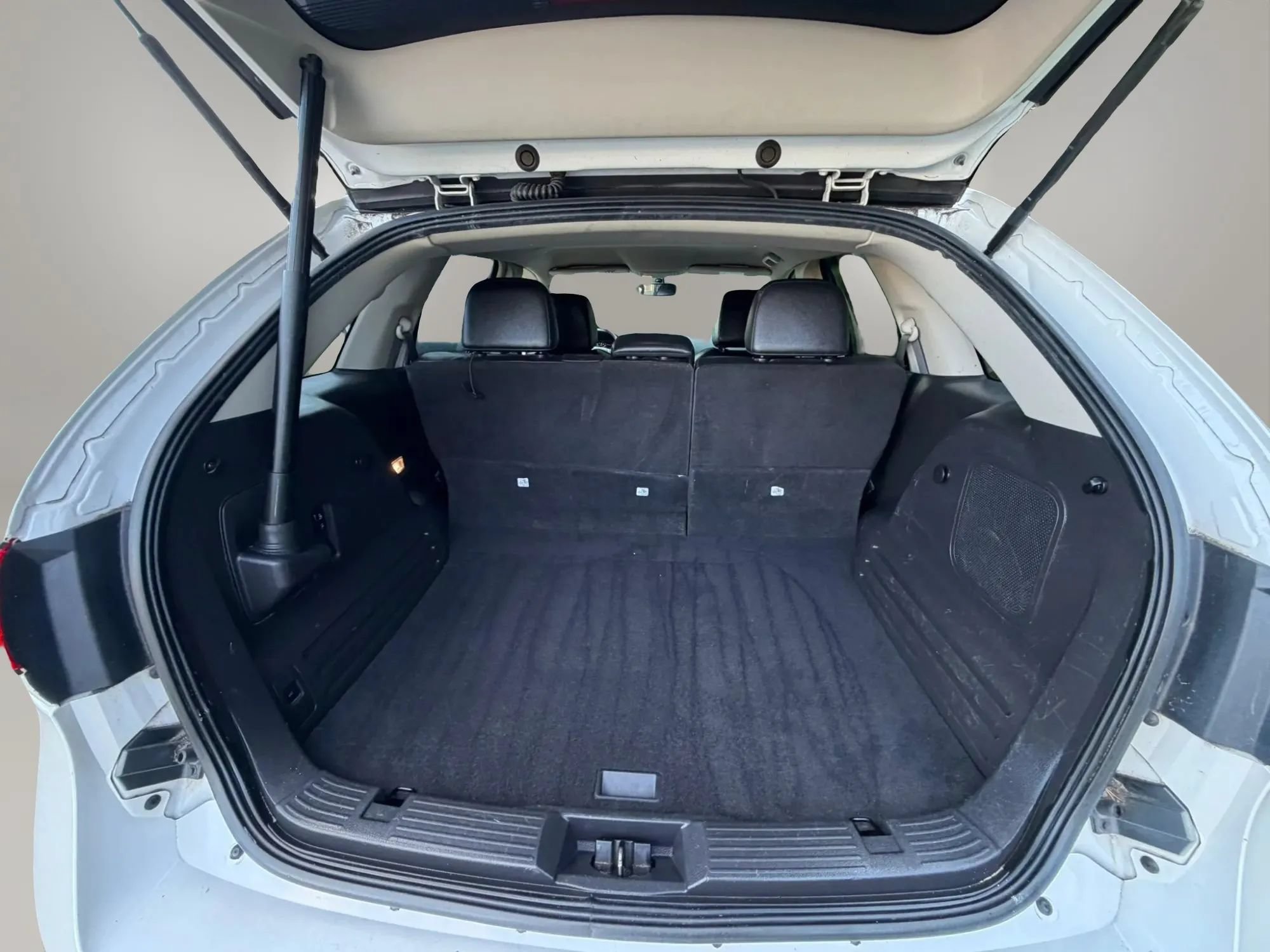 Used 2014 Lincoln MKX AWD w/ Equipment Group 101A image 17