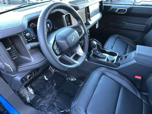New 2025 Ford Bronco Badlands image 10