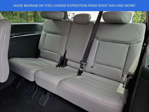 Used 2025 Ford Expedition Active AWD/4WD image 11