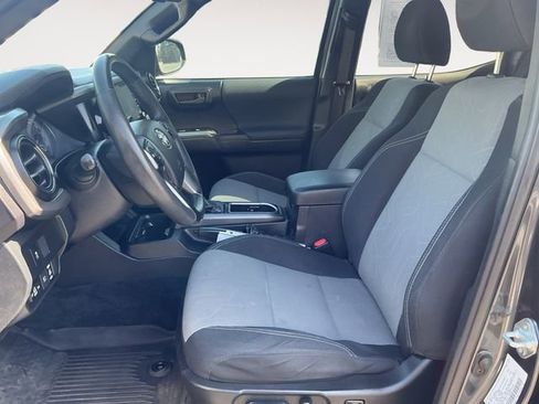 Certified 2021 Toyota Tacoma TRD Sport AWD/4WD image 9