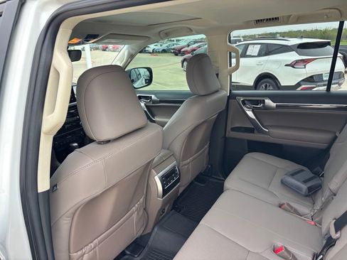 Used 2023 Lexus GX 460 Premium w/ Premium Package AWD/4WD image 28