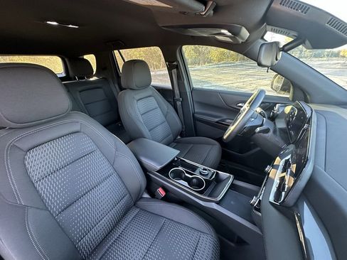 New 2026 Chevrolet Equinox LT image 10