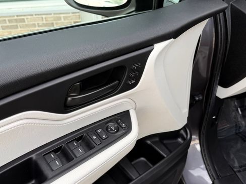 Used 2025 Honda Odyssey EX-L image 13