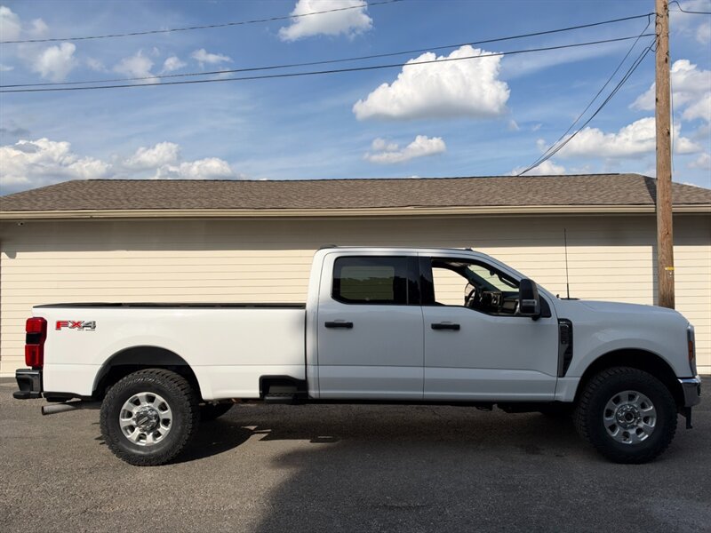 Used 2024 Ford F250 XLT w/ 360-Degree Camera Package AWD/4WD image 1