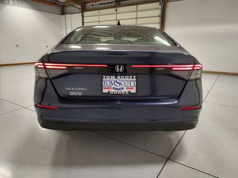 Used 2025 Honda Accord SE image 11