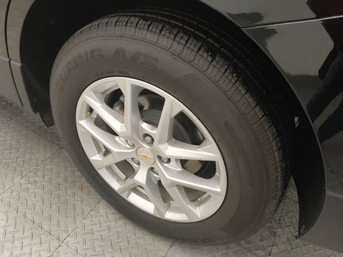 Used 2024 Chevrolet Equinox LT image 31