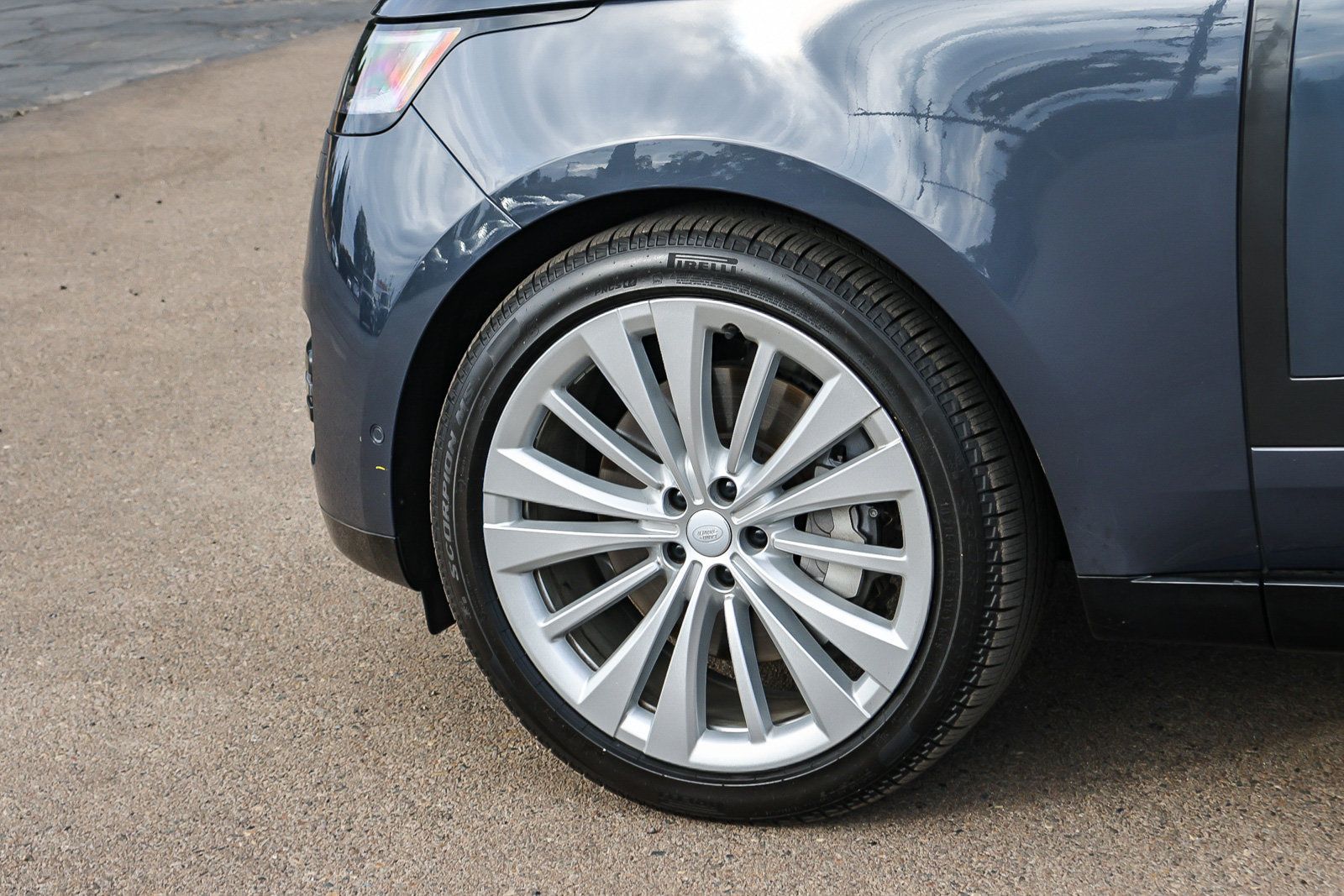 Certified 2024 Land Rover Range Rover SE AWD/4WD image 9