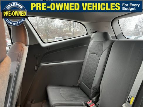 Used 2016 Chevrolet Traverse LT image 27