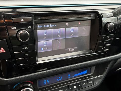 Used 2014 Toyota Corolla S image 29