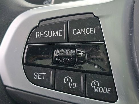 Used 2025 BMW X7 M60i image 39