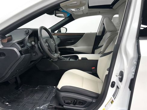 New 2025 Lexus ES 350 w/ Premium Package image 4