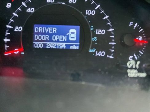 Used 2011 Toyota Camry XLE FWD image 6