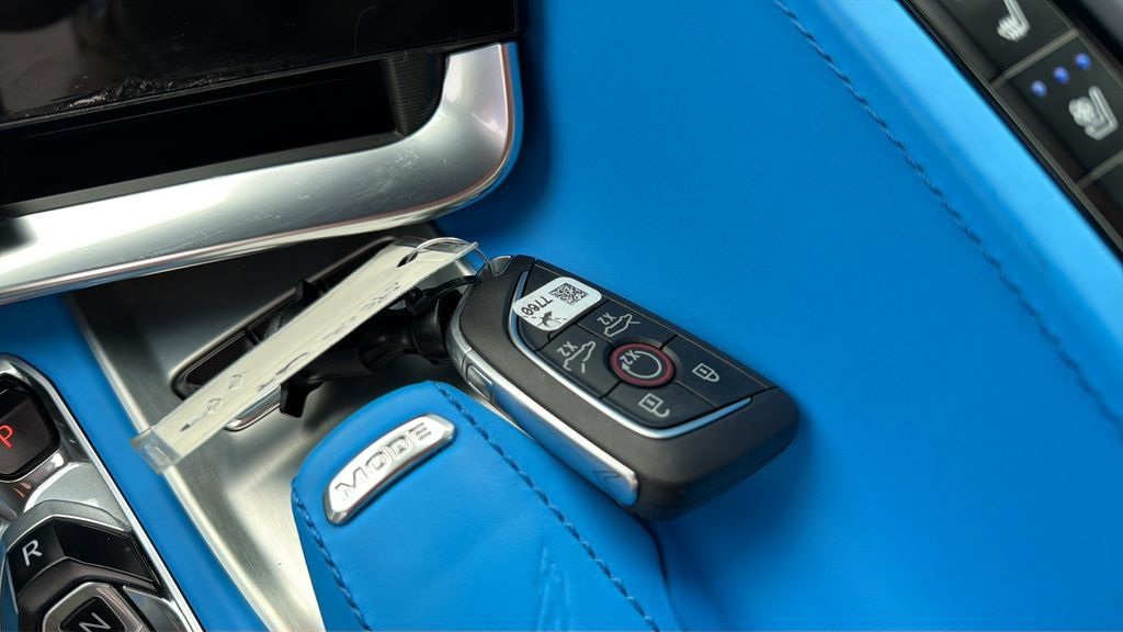 Used 2023 Chevrolet Corvette Stingray Premium Cpe w/ Z51 Performance Package RWD image 33
