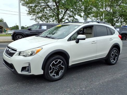 Used 2017 Subaru Crosstrek 2.0i Premium w/ Moonroof Package AWD/4WD image 1