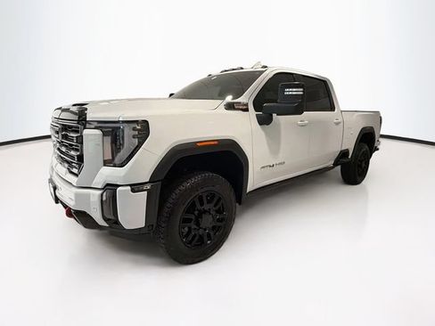 Used 2024 GMC Sierra 3500 AT4 w/ AT4 Premium Plus Package AWD/4WD image 3