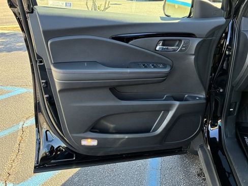 New 2026 Honda Ridgeline Black Edition image 17